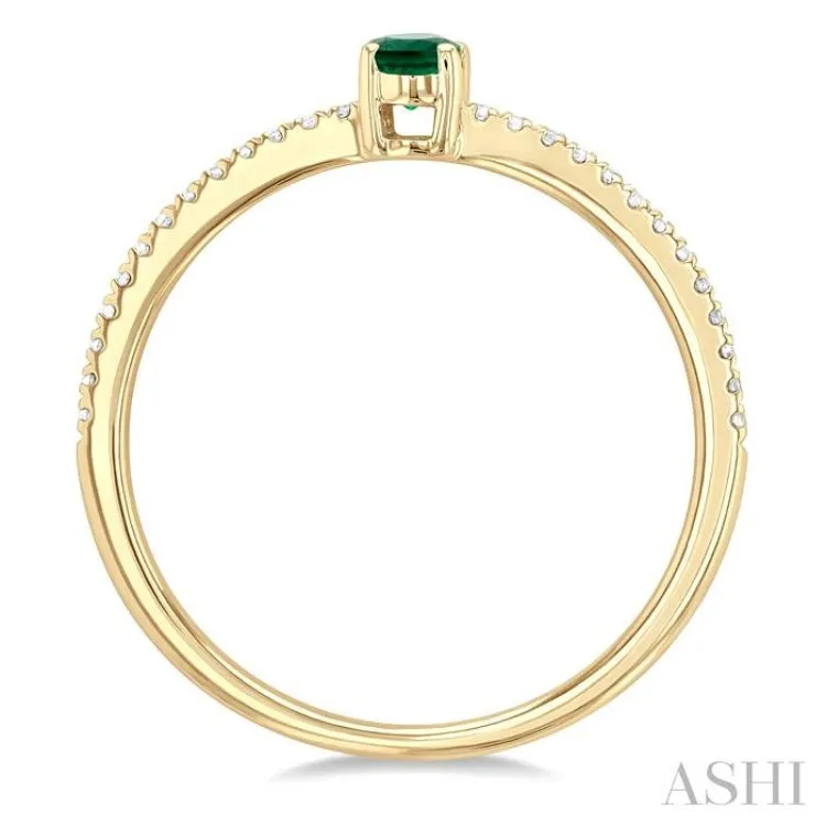 1/10 ctw Petite 5X3MM Oval Cut Emerald and Round Cut Diamond Precious Fashion Ring in 10K Yellow Gold