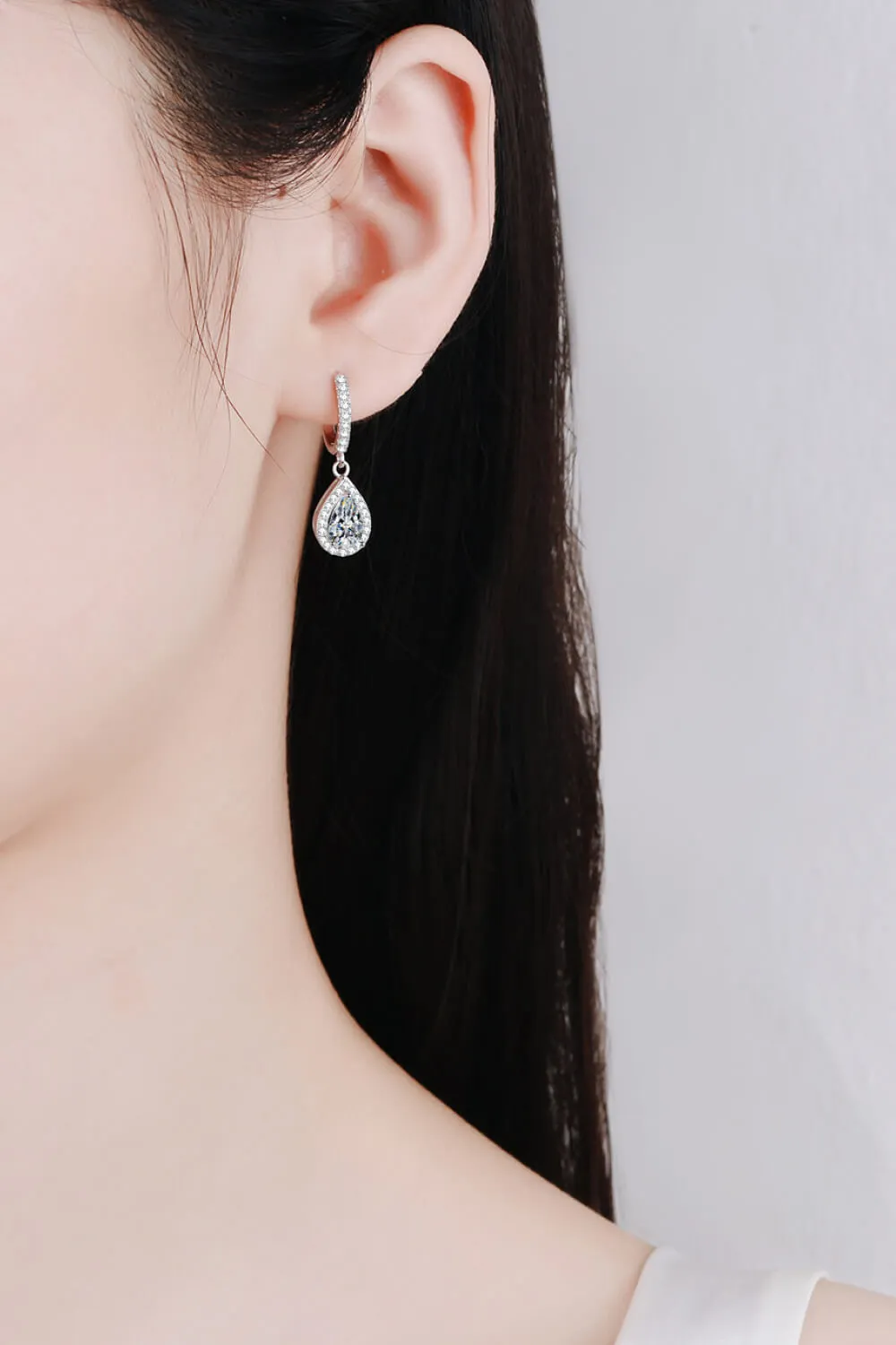 *APP EXCLUSIVE* Moissanite Teardrop Earrings