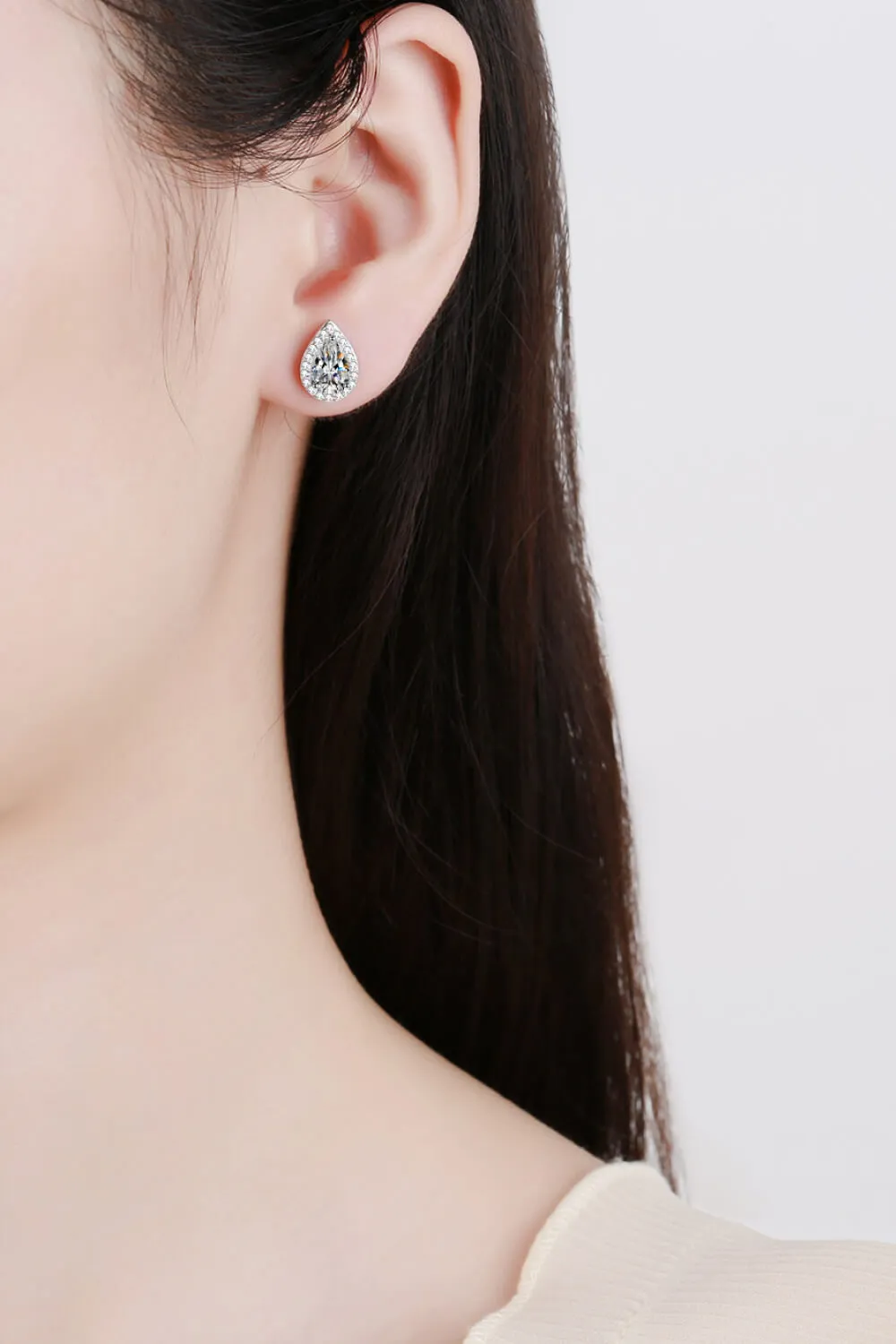 *APP EXCLUSIVE* Moissanite Teardrop Stud Earrings