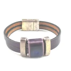 Classic Purple Leather Bracelet with a Twist