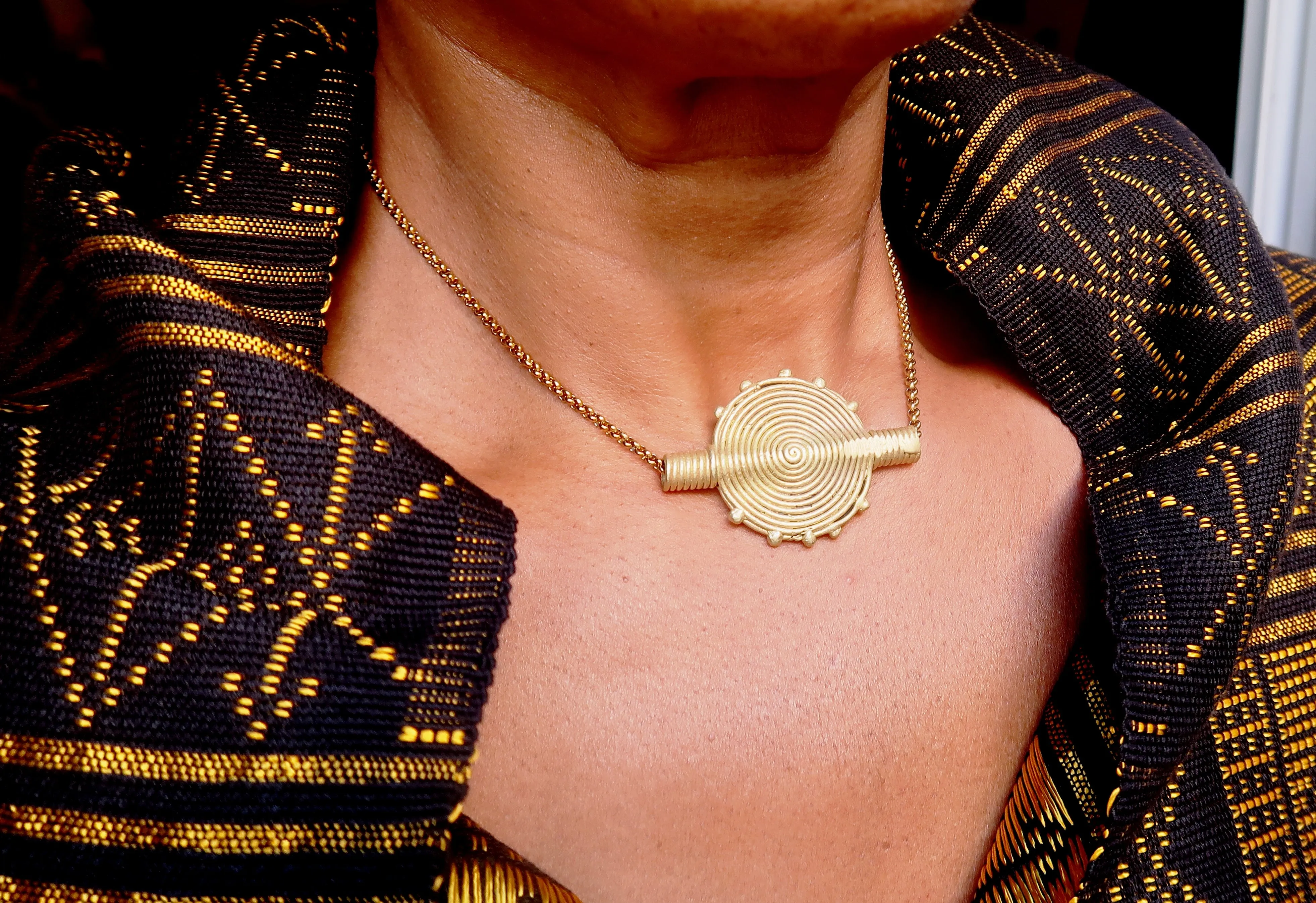 Collier Choker Poids Akan/Baoulé - Bijou Africain Traditionnel en Bronze chaîne en Acier Inoxydable