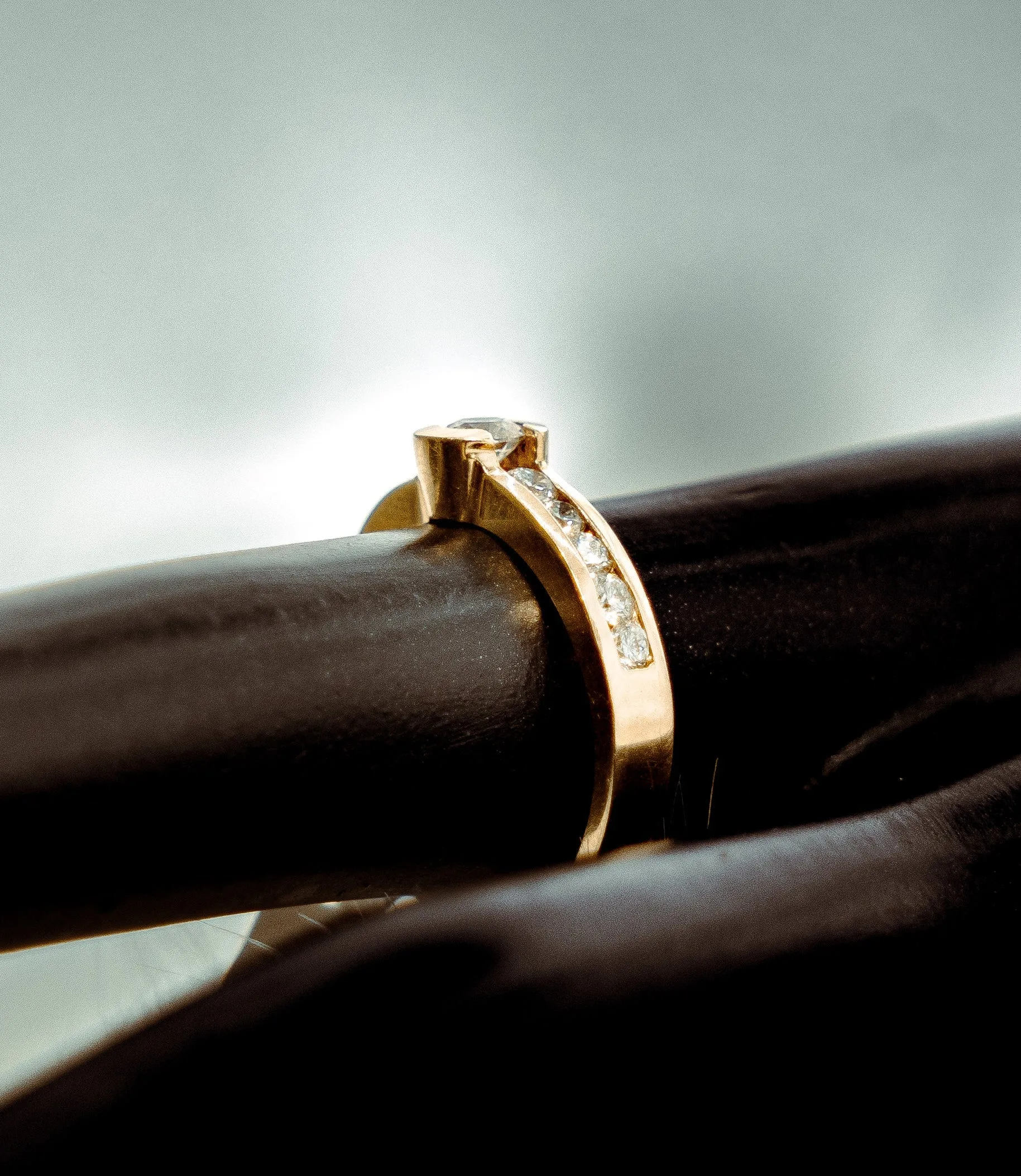 Diamond Band Engagement Ring 14K Yellow Gold / 3.7gr / Size 6