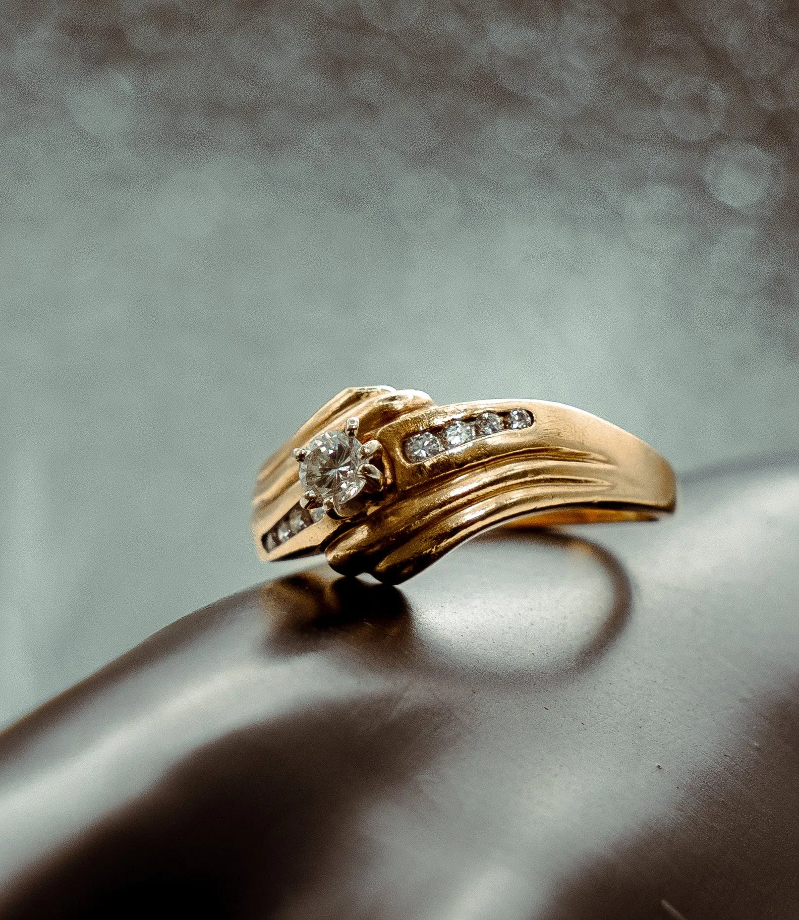 Diamond Engagement Ring 14K Yellow Gold / 4.4gr / Size 8.5