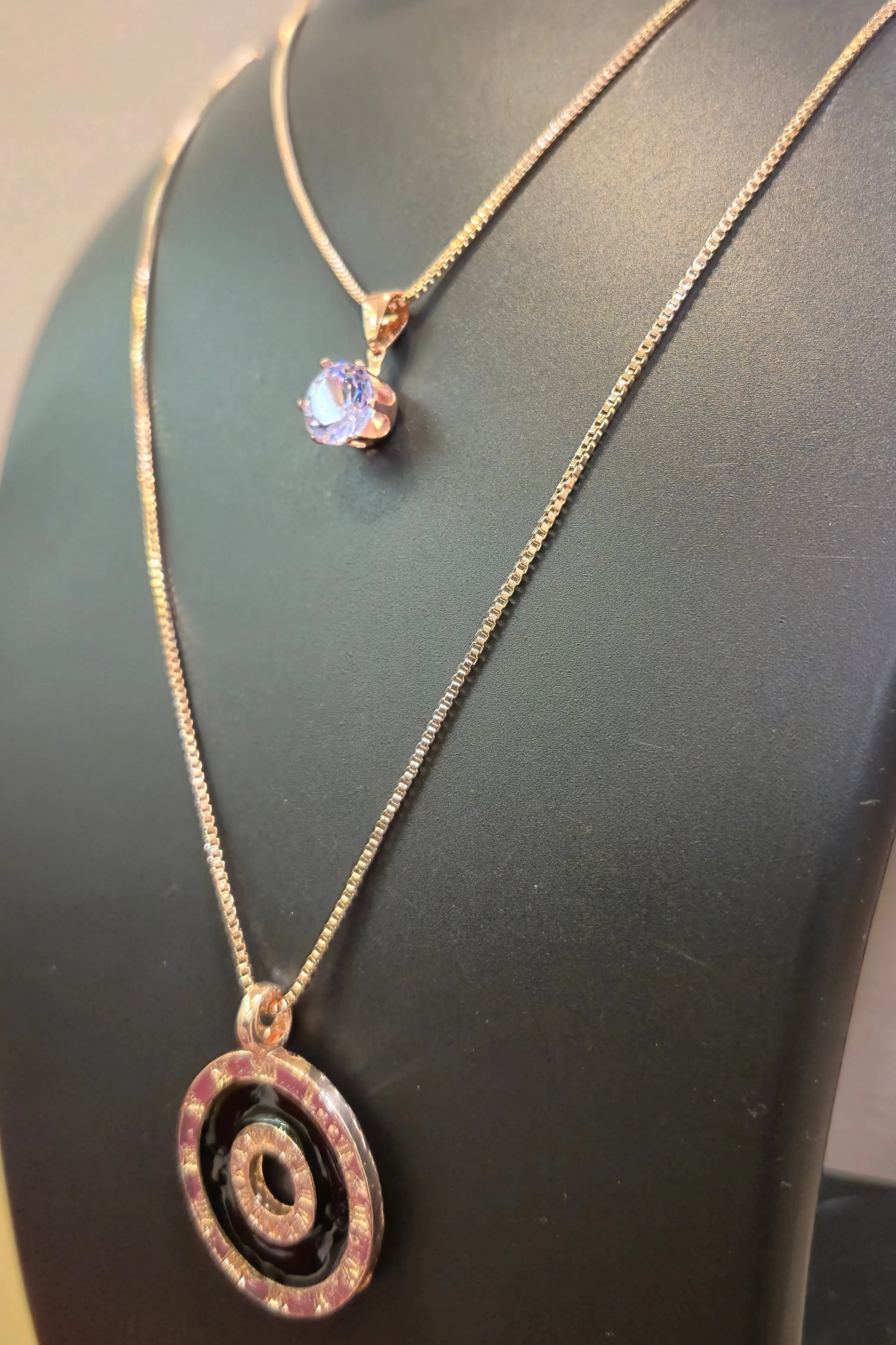 Double chain neck chains with pendants