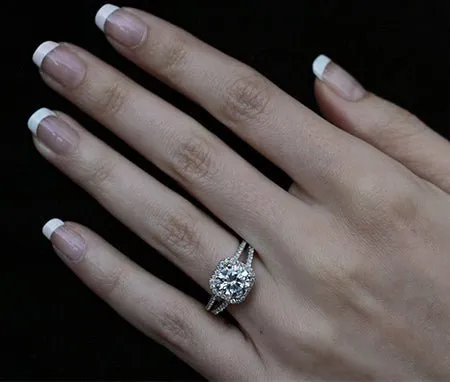 Freesia - Round Moissanite Engagement Ring