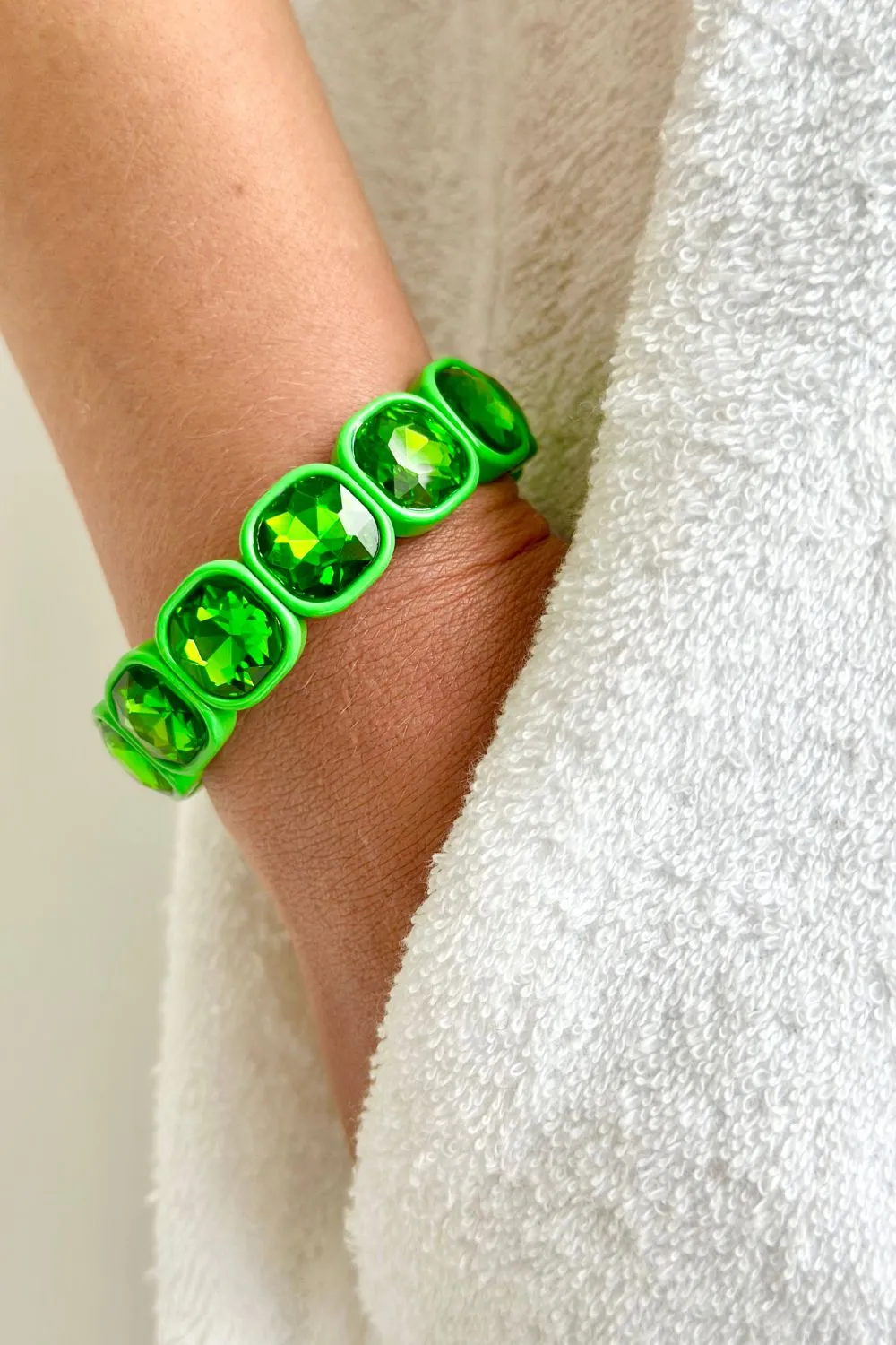 Her Majesty Verdant Emerald