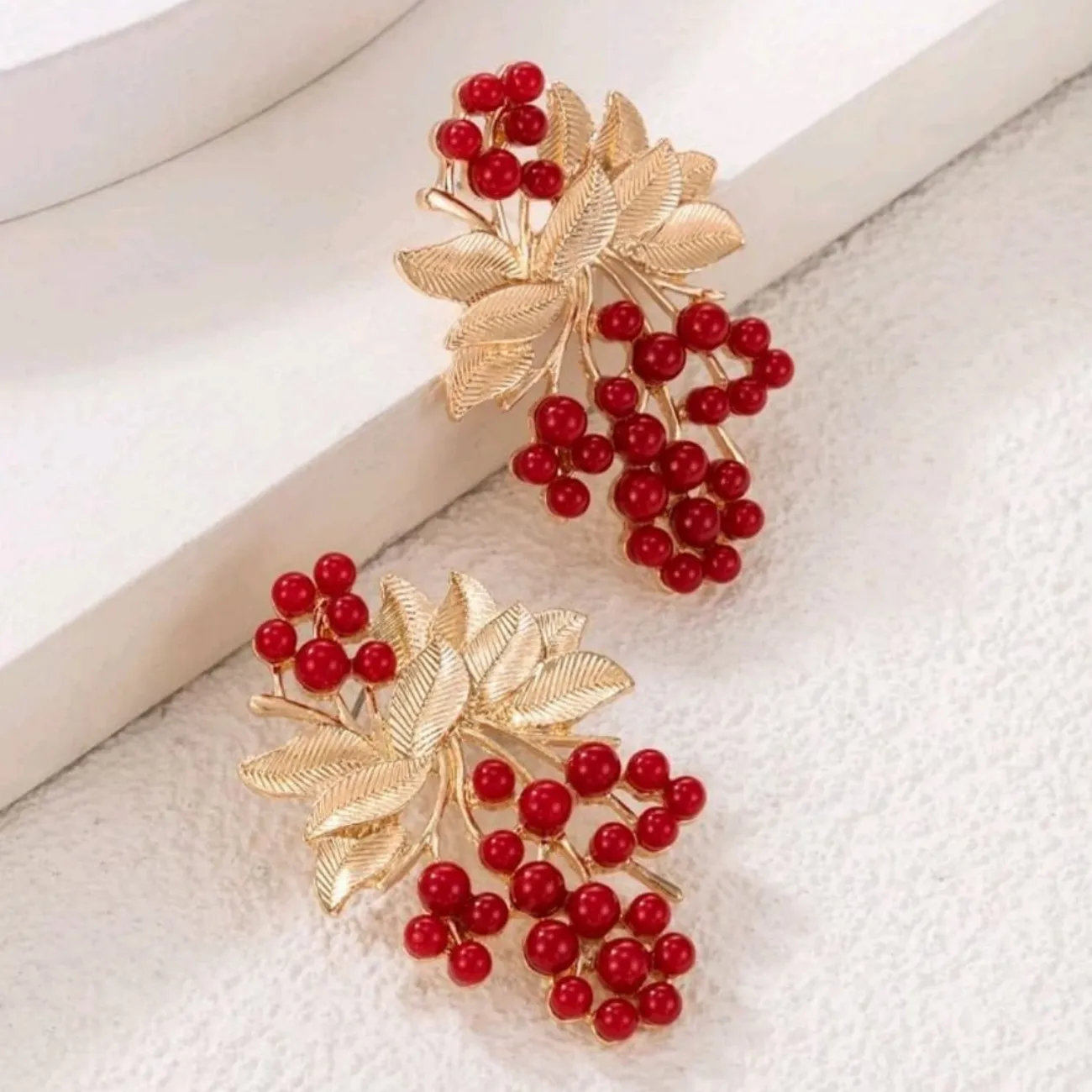 Leaf decor studs