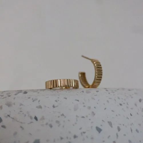 Lilian Scalloped Hoops // 10k Italian Solid Gold