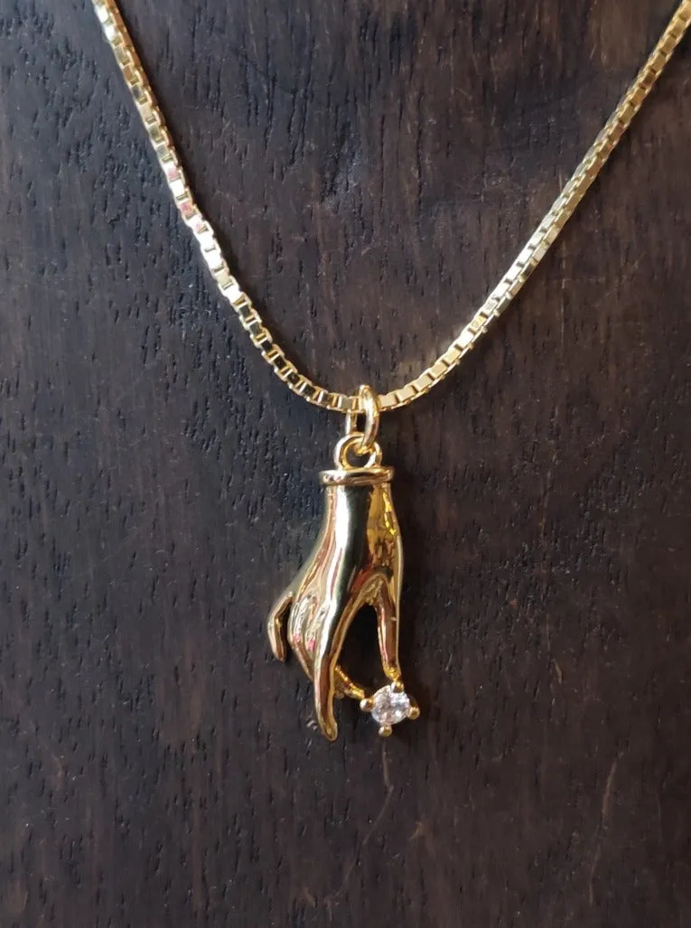 Nuance Flora Hand Necklace