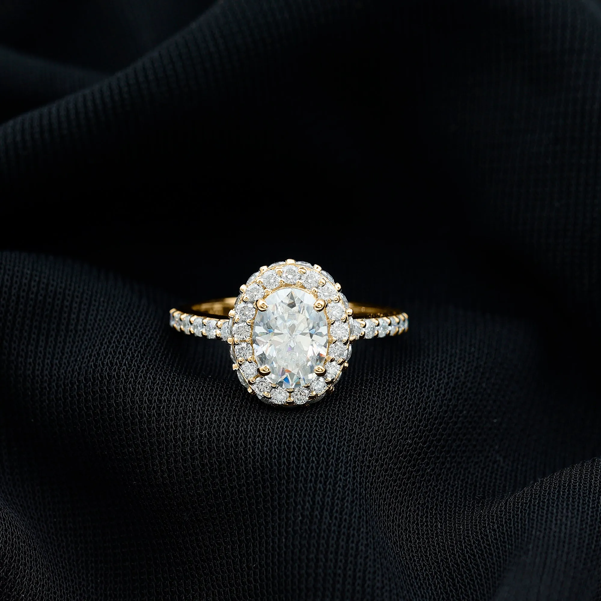 Oval Shape Moissanite Classic Engagement Ring with Halo