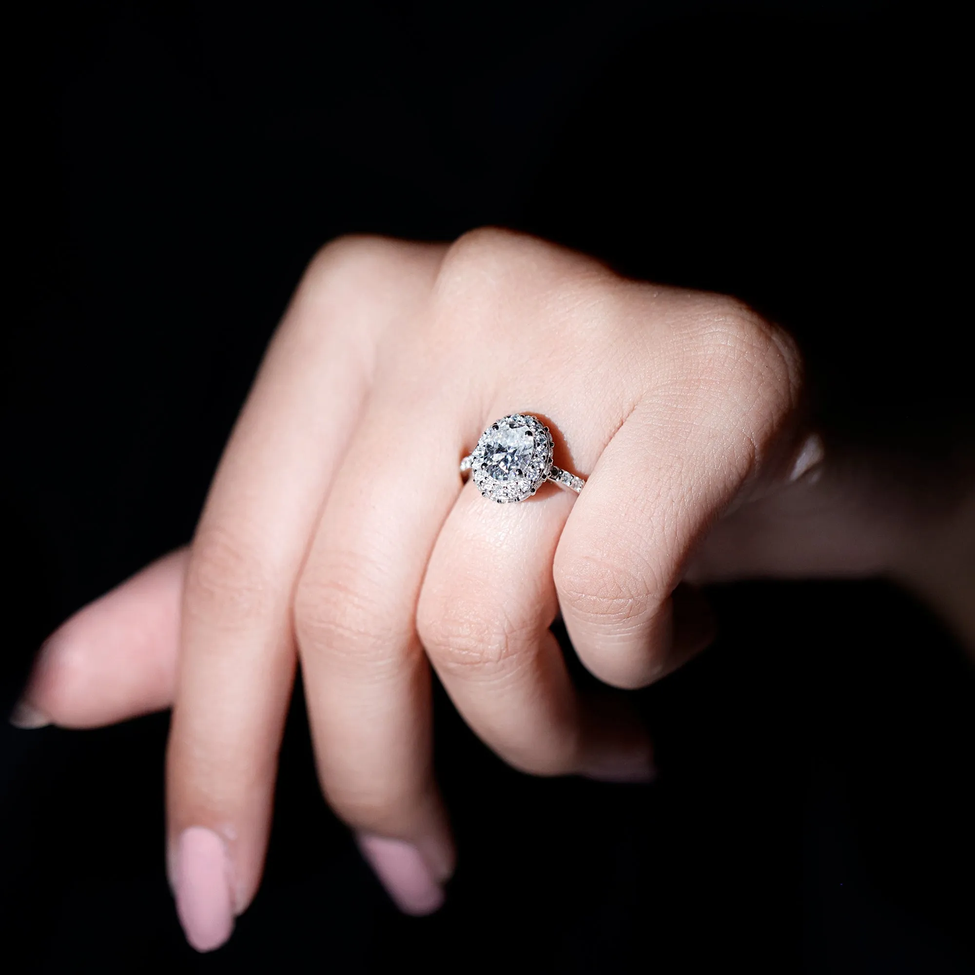 Oval Shape Moissanite Classic Engagement Ring with Halo