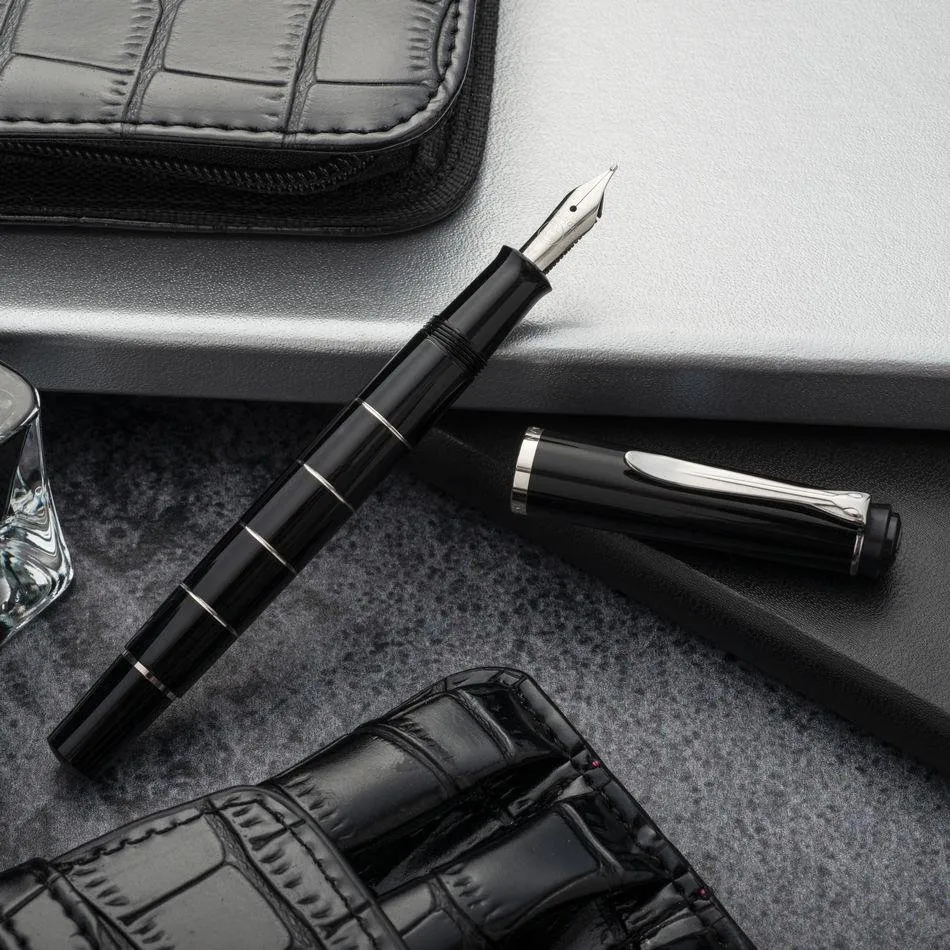 Pelikan Classic M215 Fountain Pen - Rings