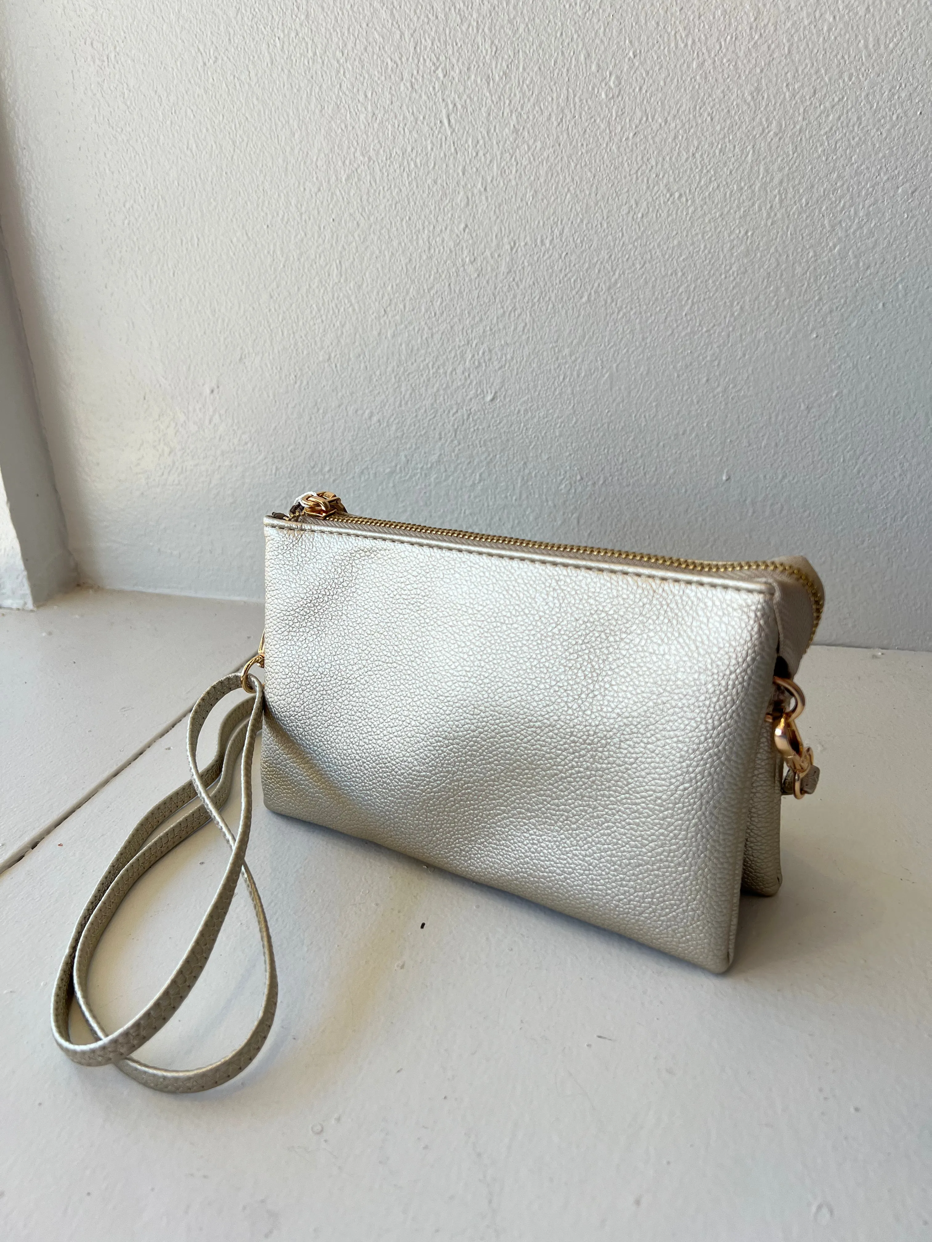RILEY COMPARTMENT CROSSBODY