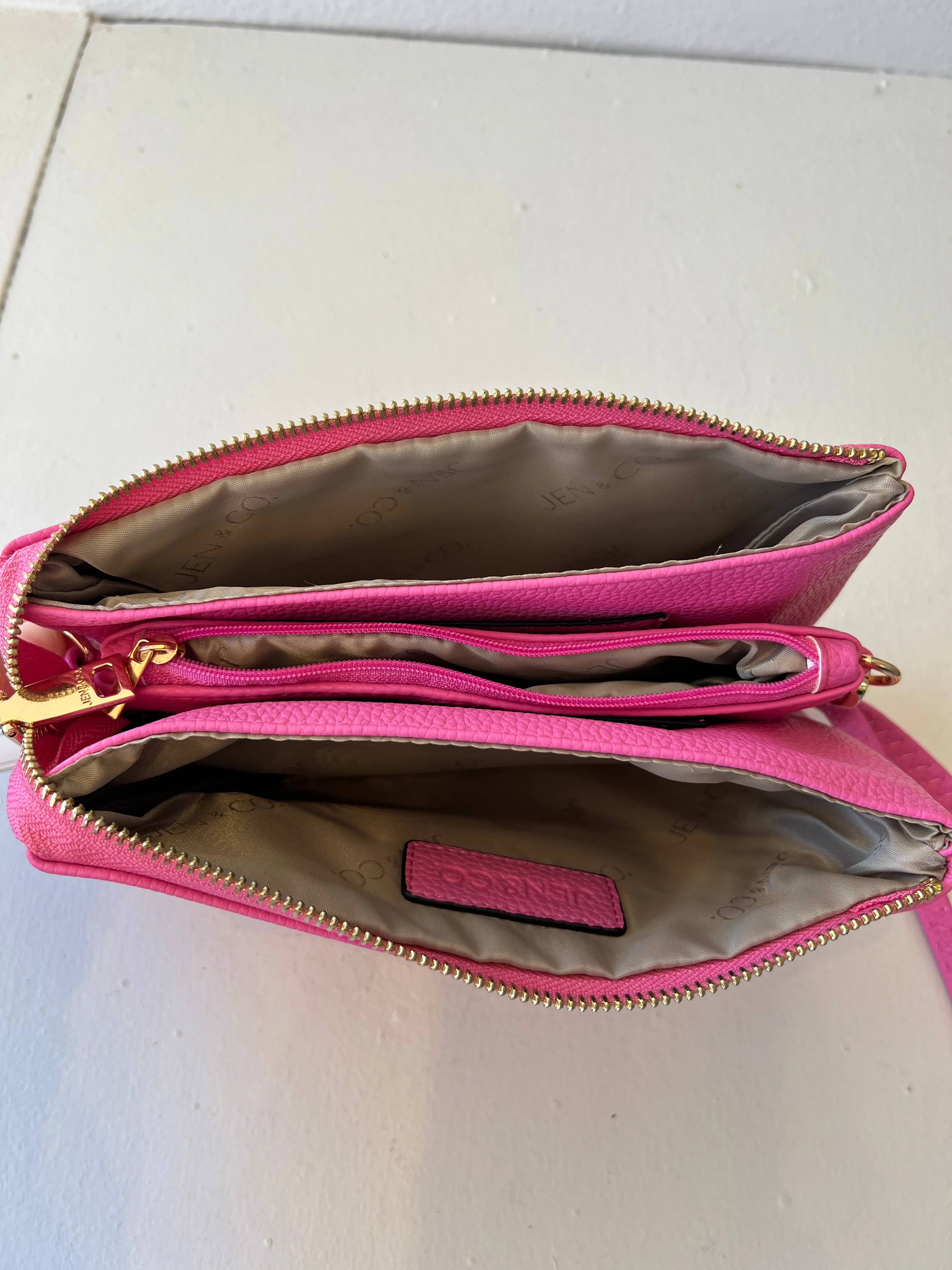 RILEY COMPARTMENT CROSSBODY
