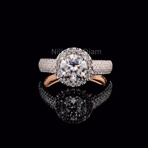 Round Diamond classic halo  engagement Ring
