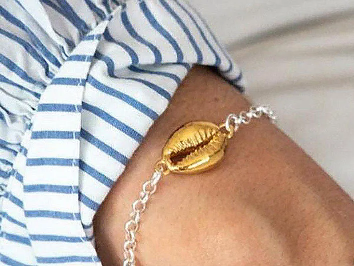 Silver Bracelet - Cowrie Shell