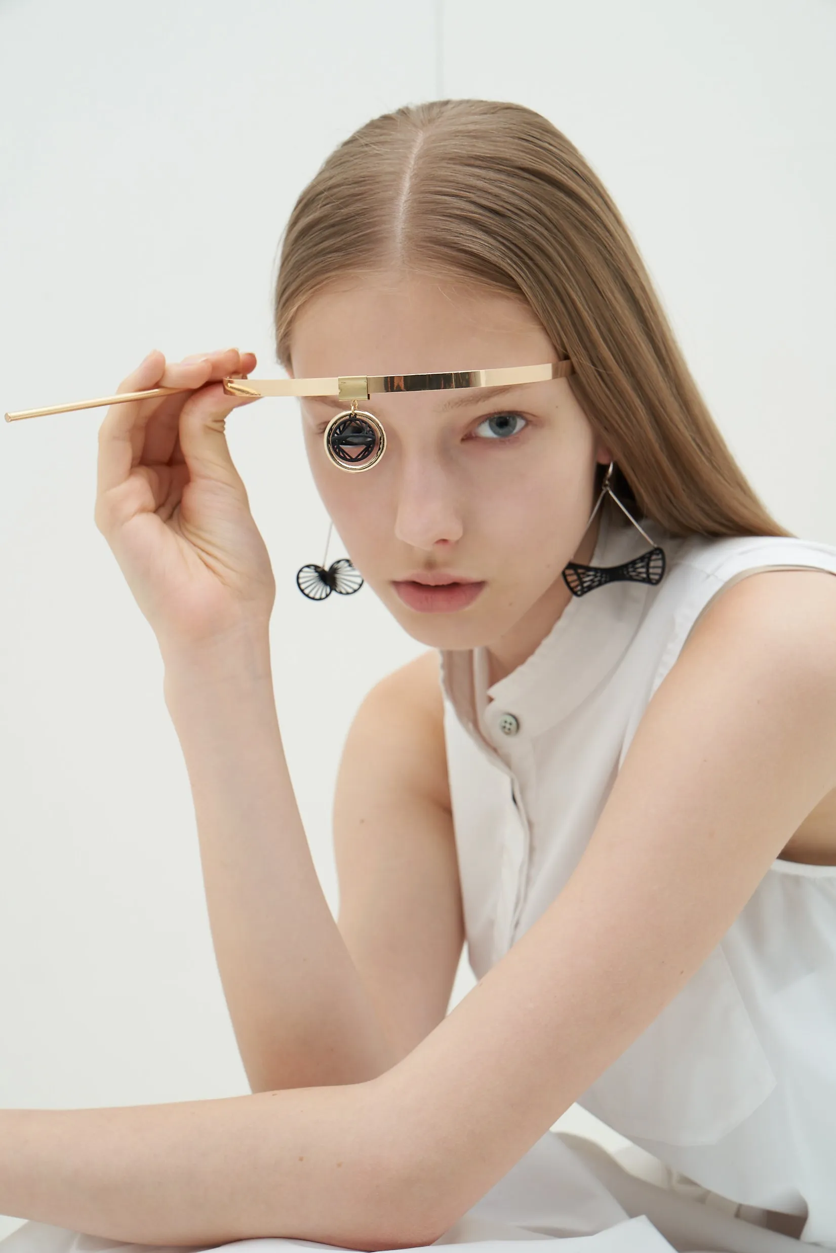 String Art - Crossing Line Earrings