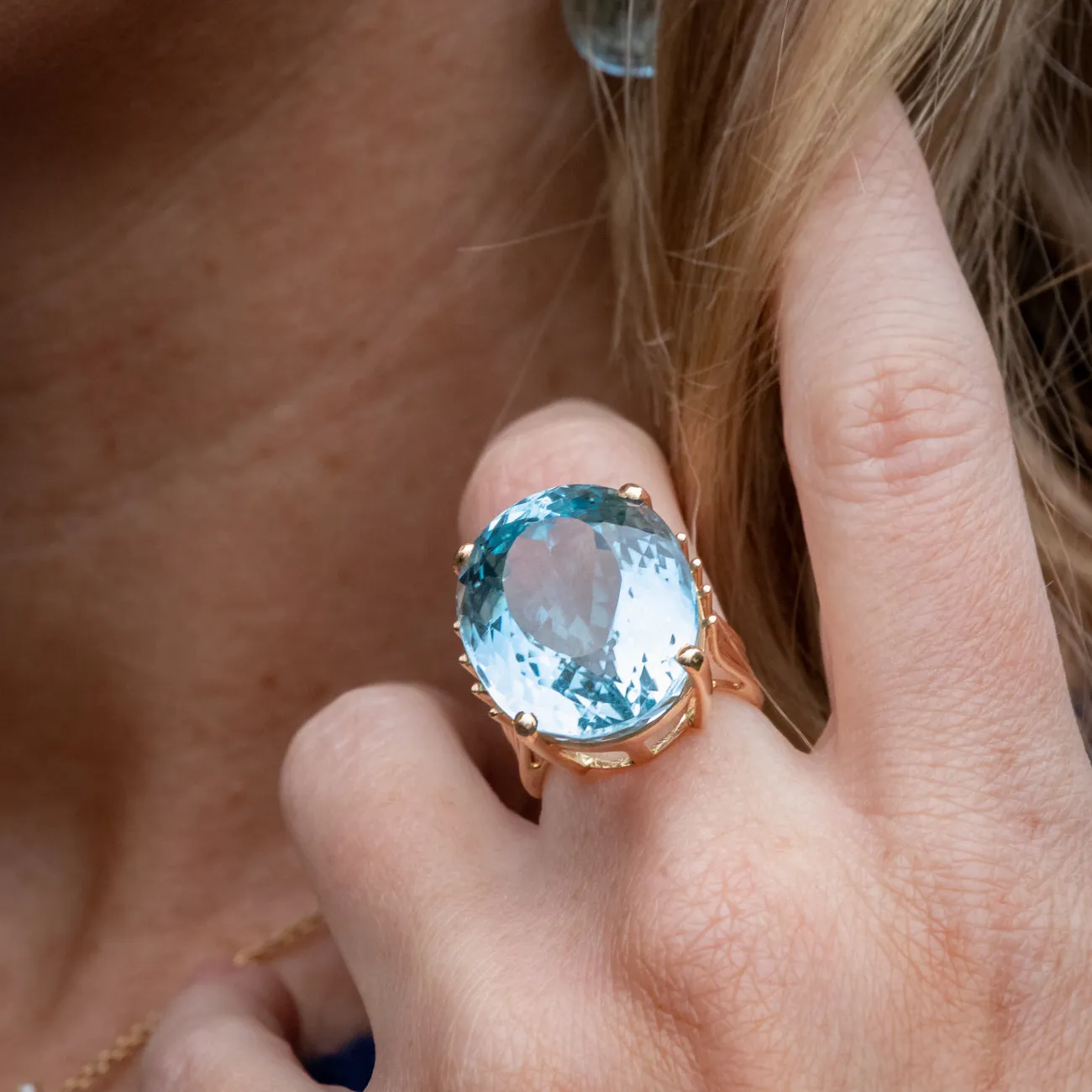 Vintage Blue Topaz Cocktail Ring 25ct Topaz