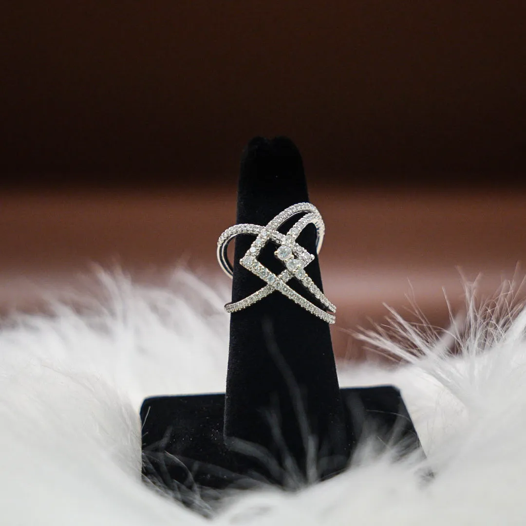 Wowen Ring 14K White Gold With Diamonds / 7.8gr / Size 6.5